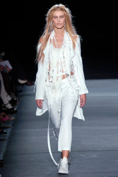 Look 48
